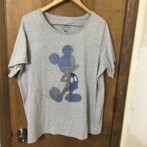 Disney Women’s 1X Gray Mickey Mouse Short Sleeve Tee